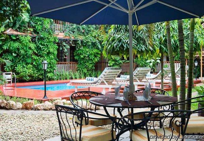Protea Hotel By Marriott Dar Es Salaam Courtyard Dar es Salaam Exterior foto