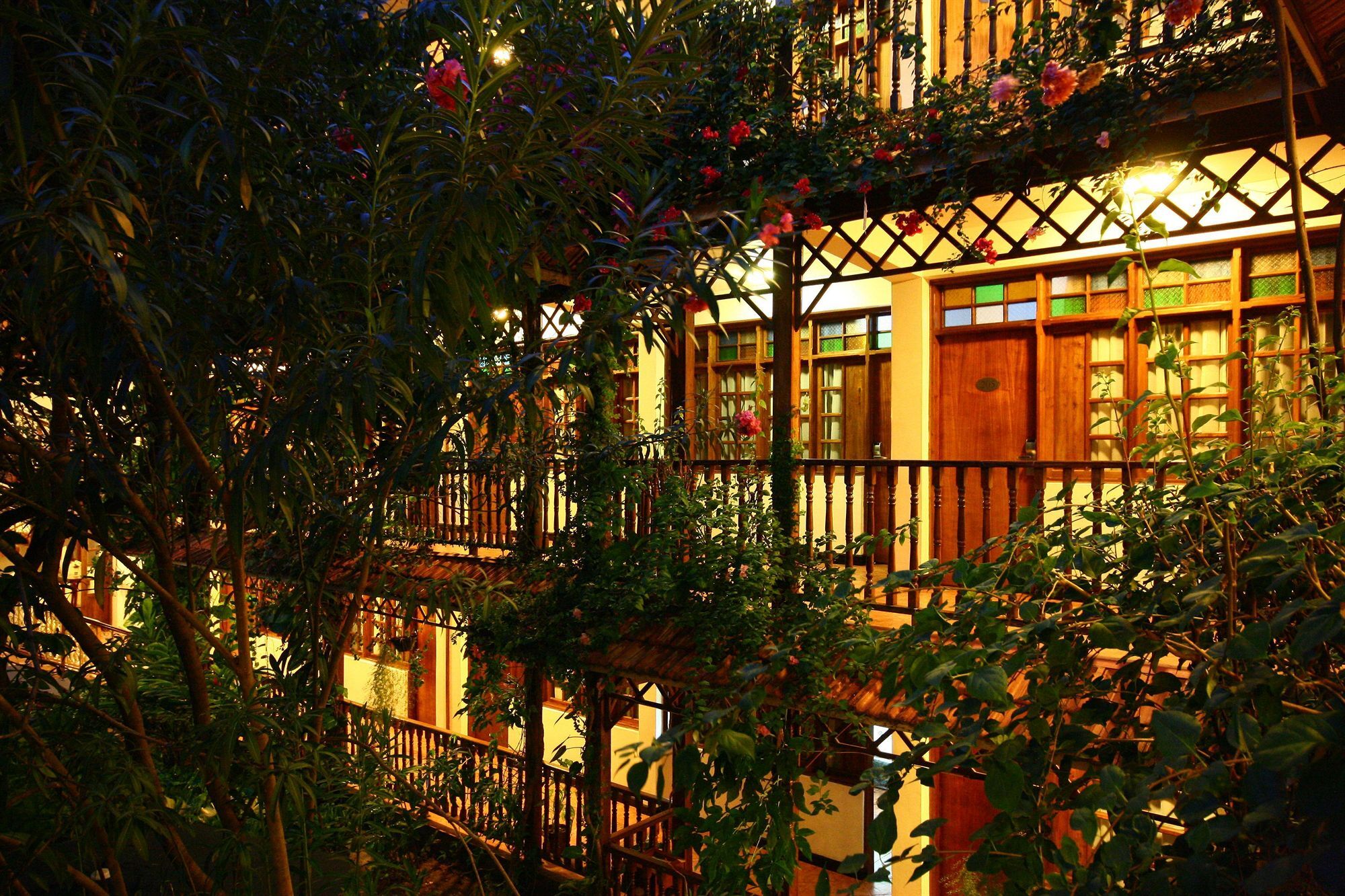 Protea Hotel By Marriott Dar Es Salaam Courtyard Dar es Salaam Exterior foto